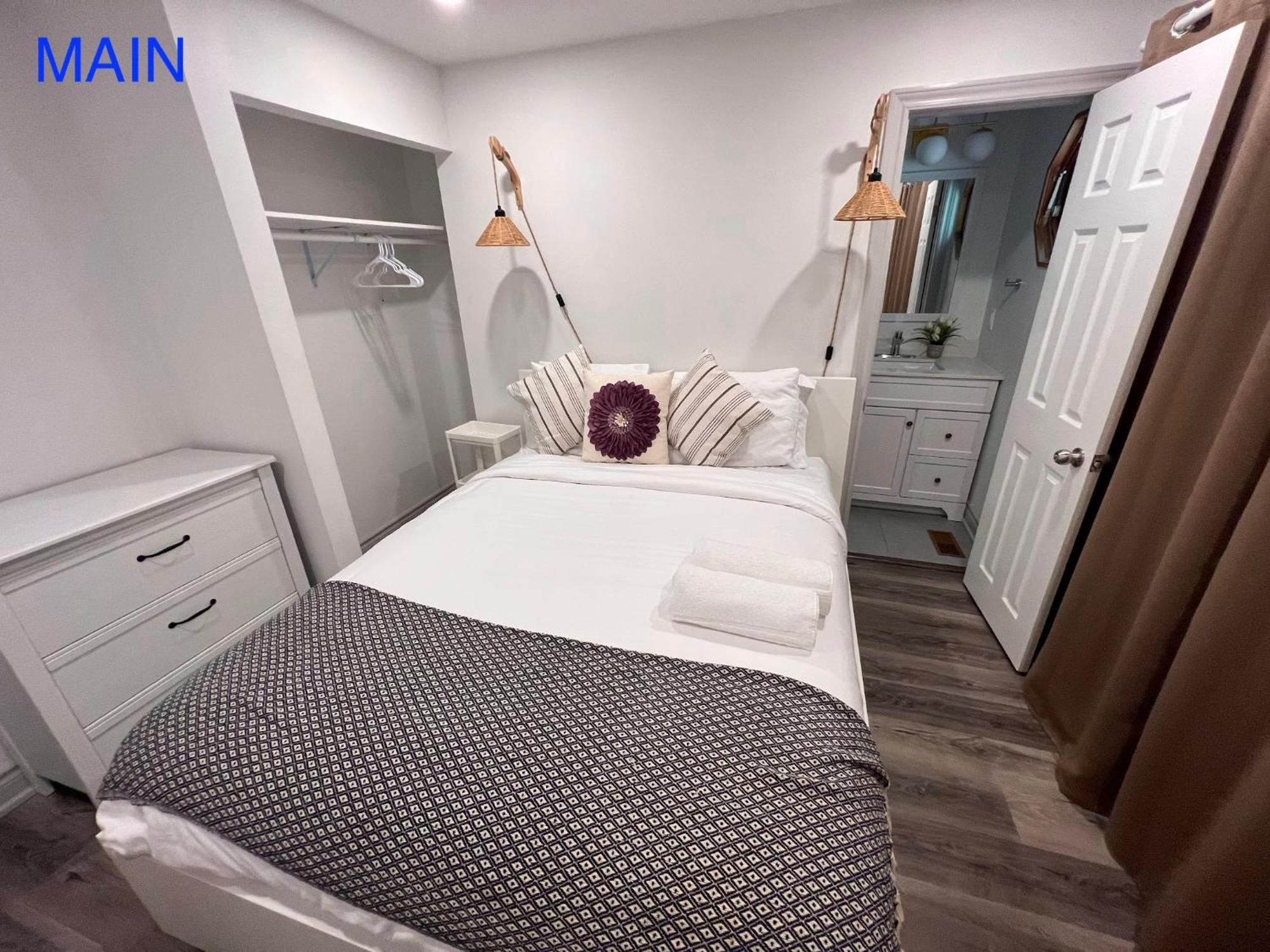 Lilac Private Unit 10-Min To Airport Toronto Bagian luar foto